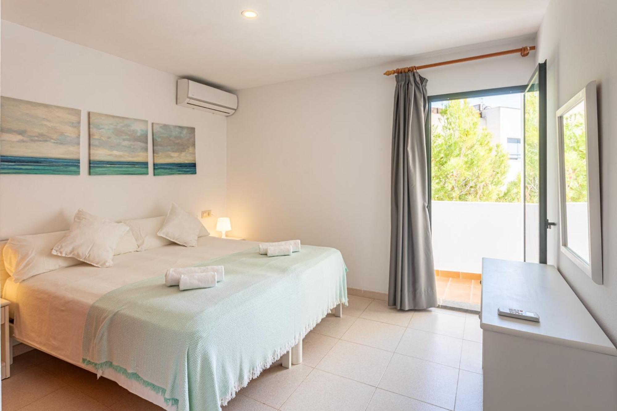 Apartamentos Es Dolc Colonia de Sant Jordi Екстериор снимка